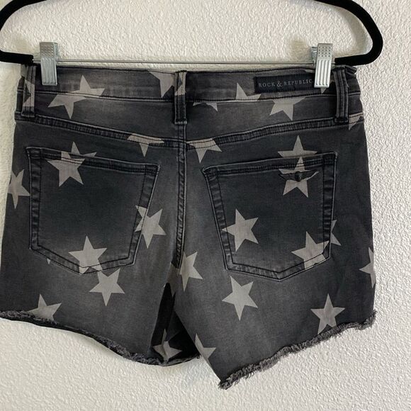 Rock & Republic- Black star shots- mid rise- Size 8 - Picture 5 of 8